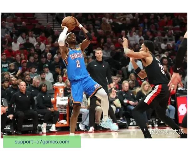 NBA焦点战再掀波澜巨星对决引爆季后赛格局变动东西部排名震荡