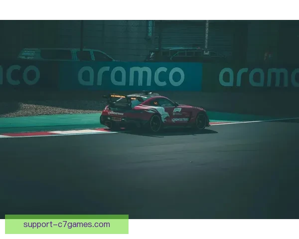 F1赛季最新动态：红牛车队强势表现 法拉利迎来新挑战