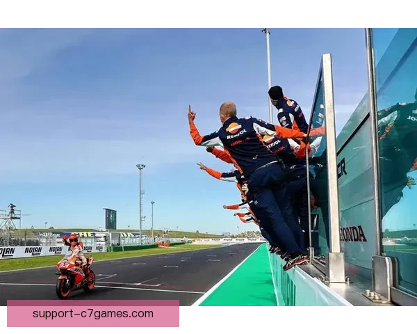 MotoGP赛场风云再起新星崛起与冠军争夺战全面升级焦点解析