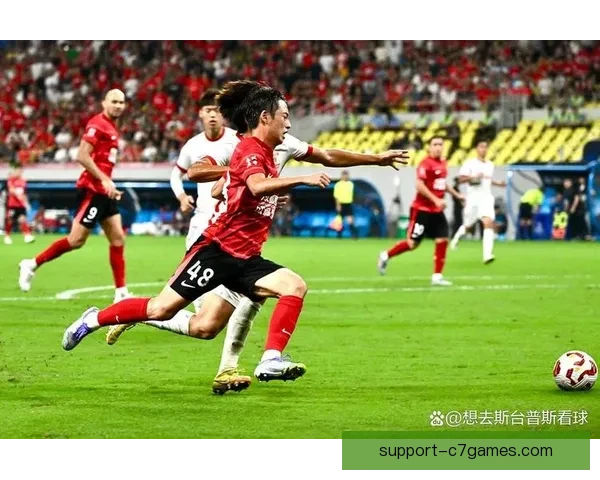 中超最新赛况分析：各队争冠形势与关键球员表现点评